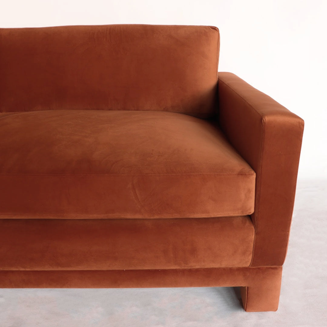 LAINE SOFA