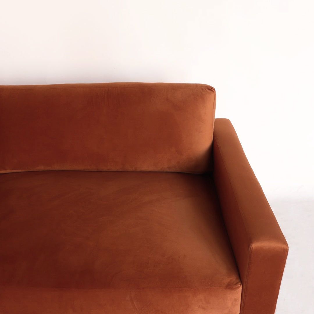 LAINE SOFA