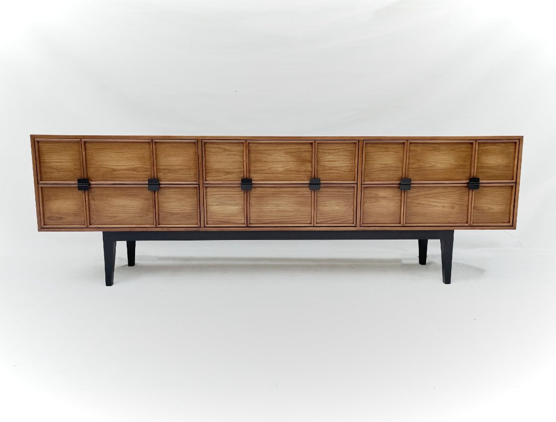 THE AVENUE CONSOLE