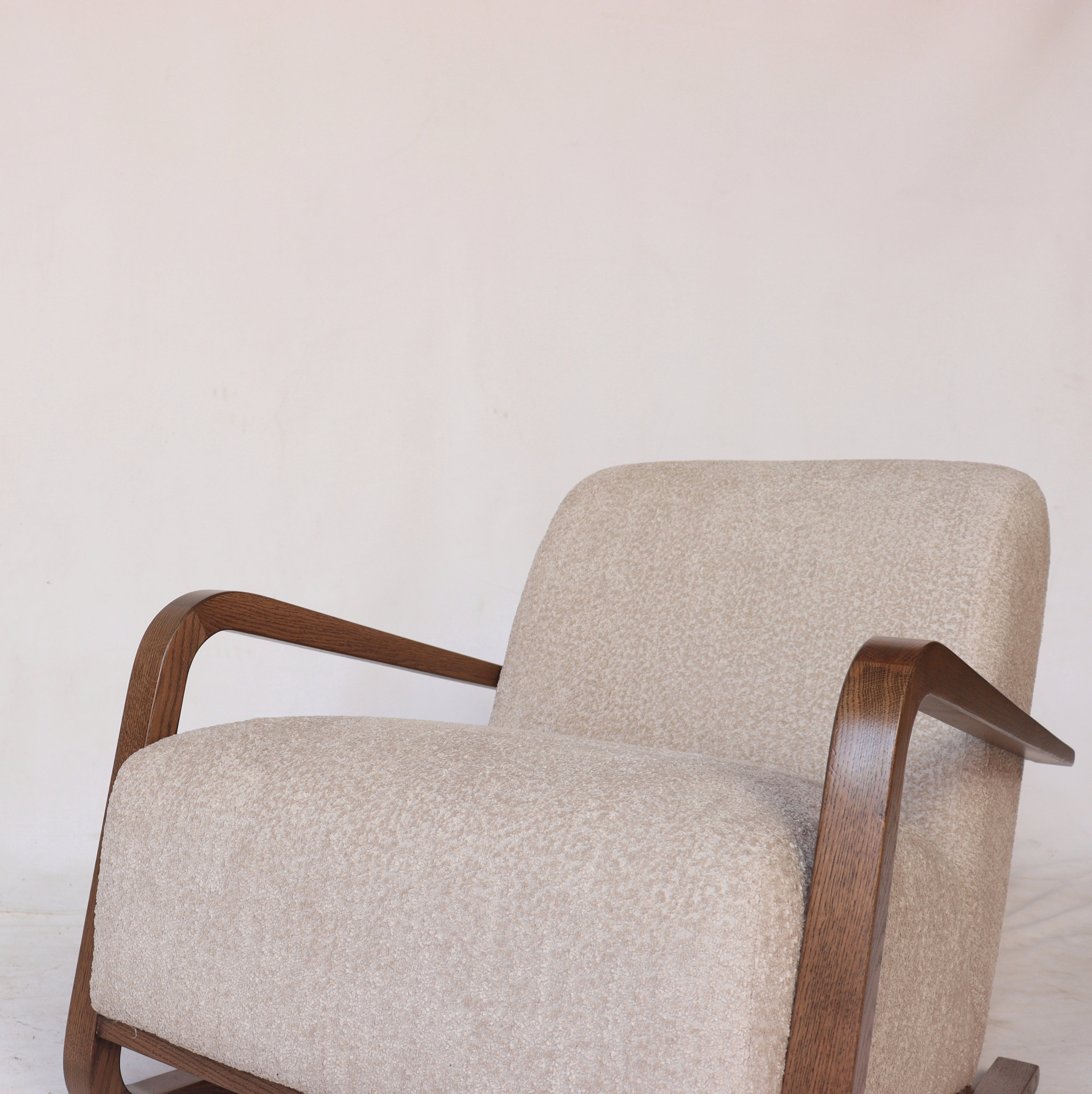 TUNING CHAIR