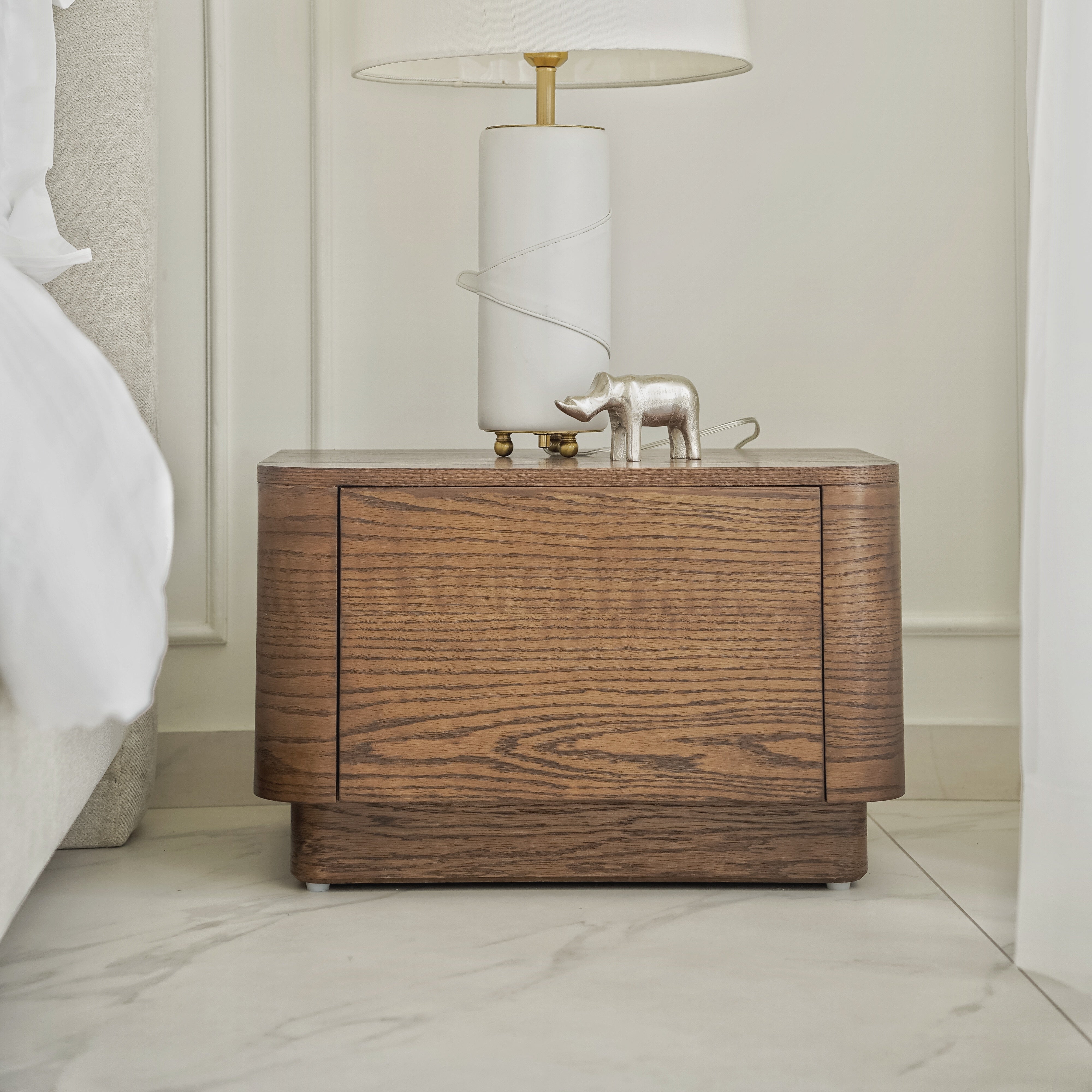 FILLET NIGHTSTAND