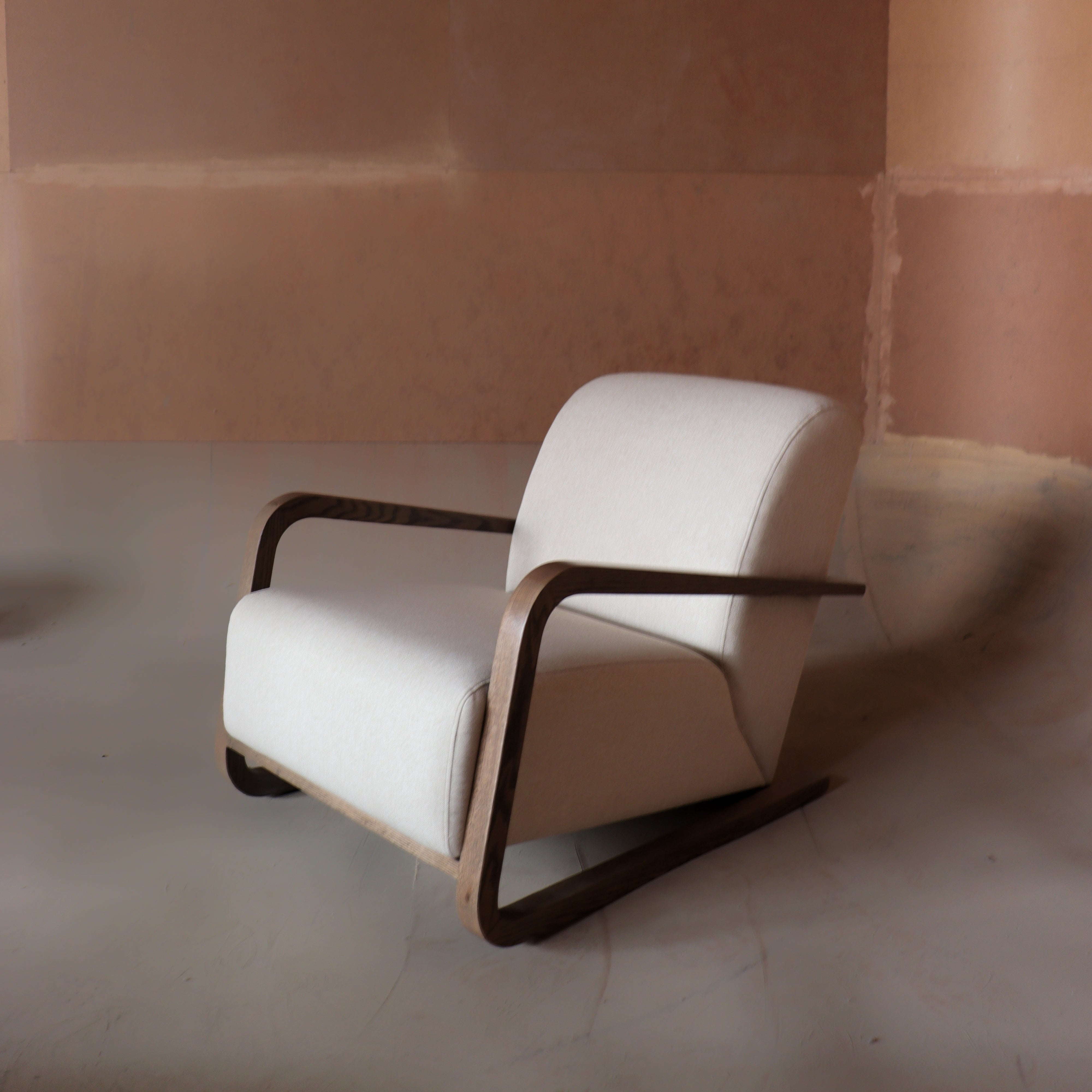 TUNING CHAIR