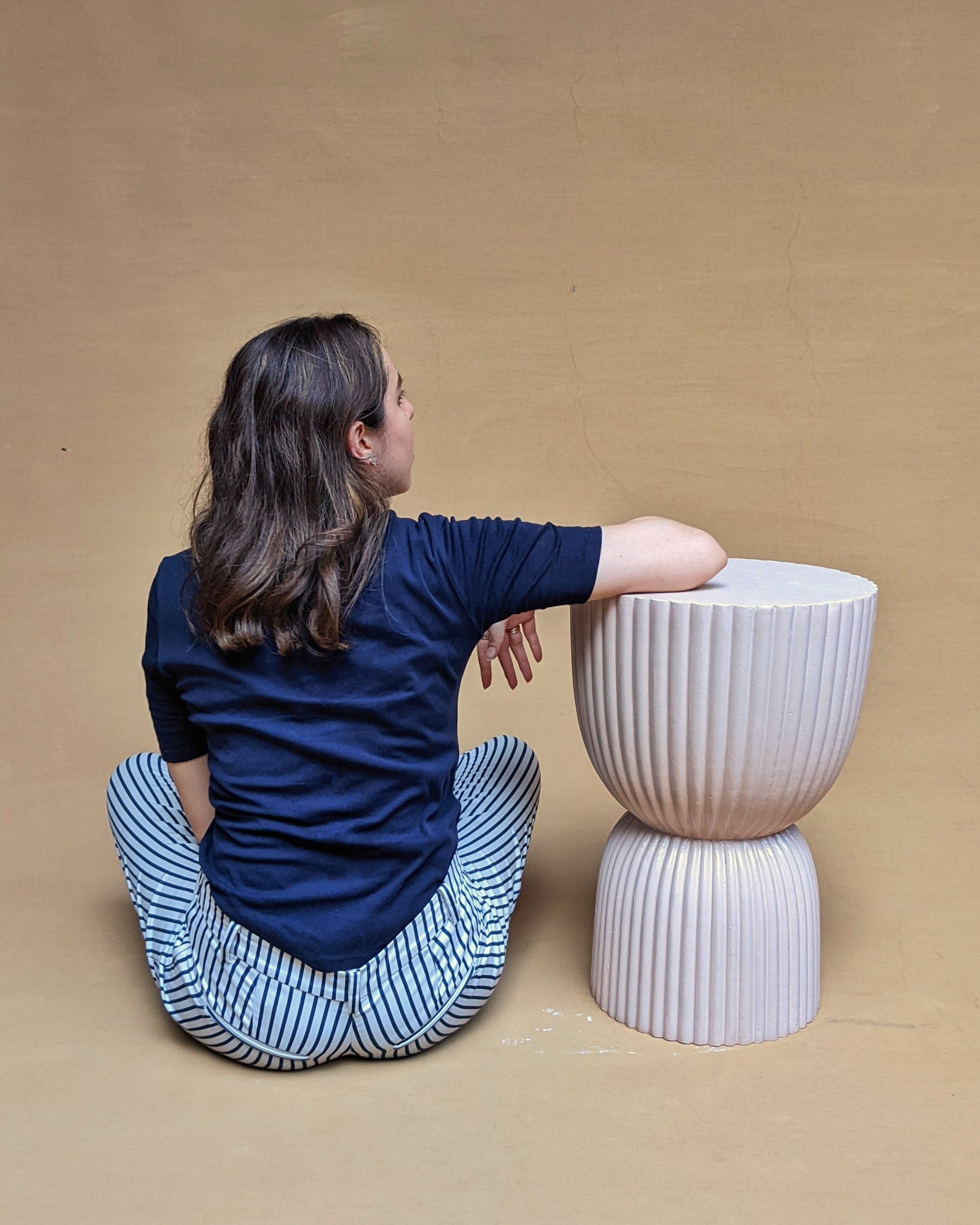 ROUND FLUTED SIDETABLE
