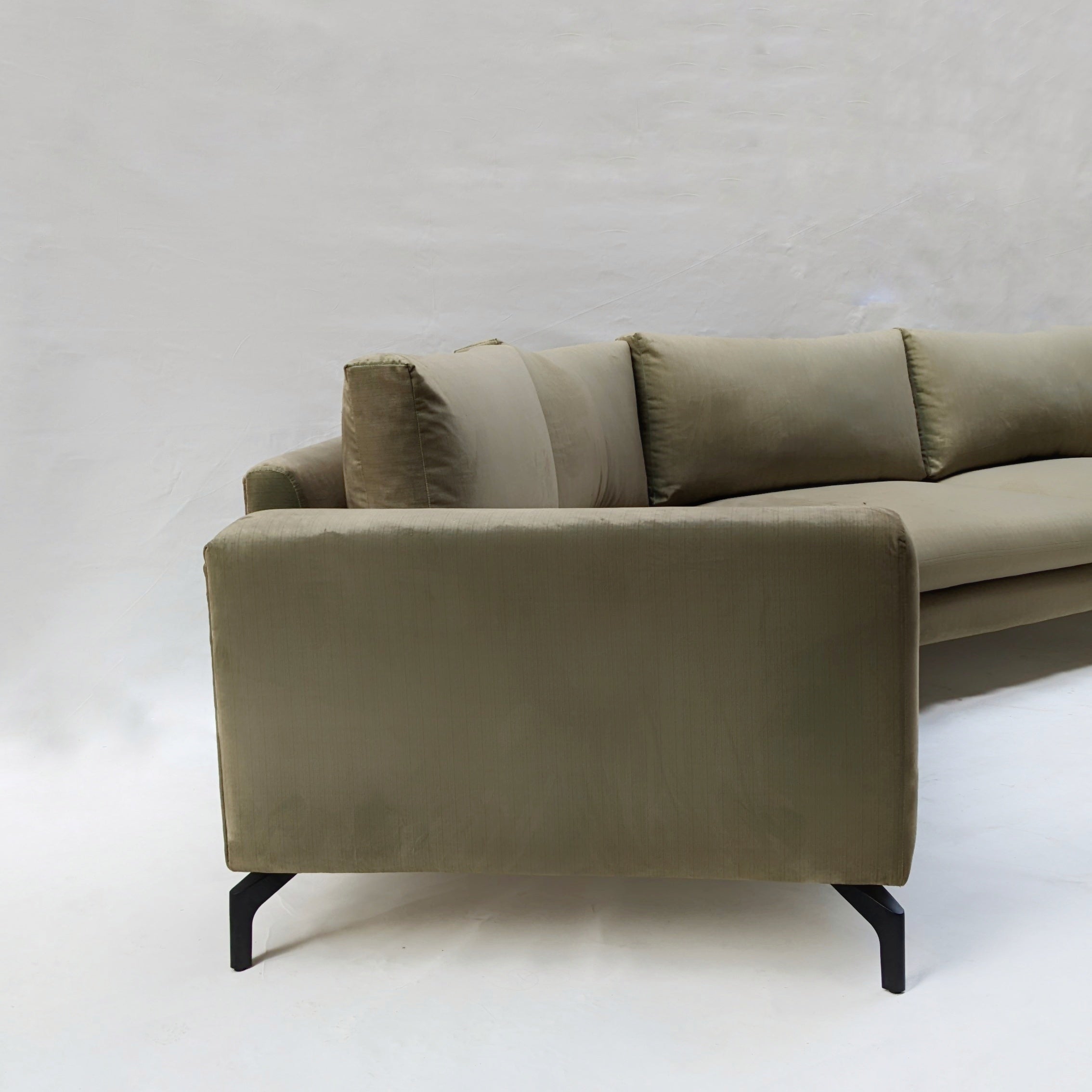 ANGULAR LOUNGE SOFA
