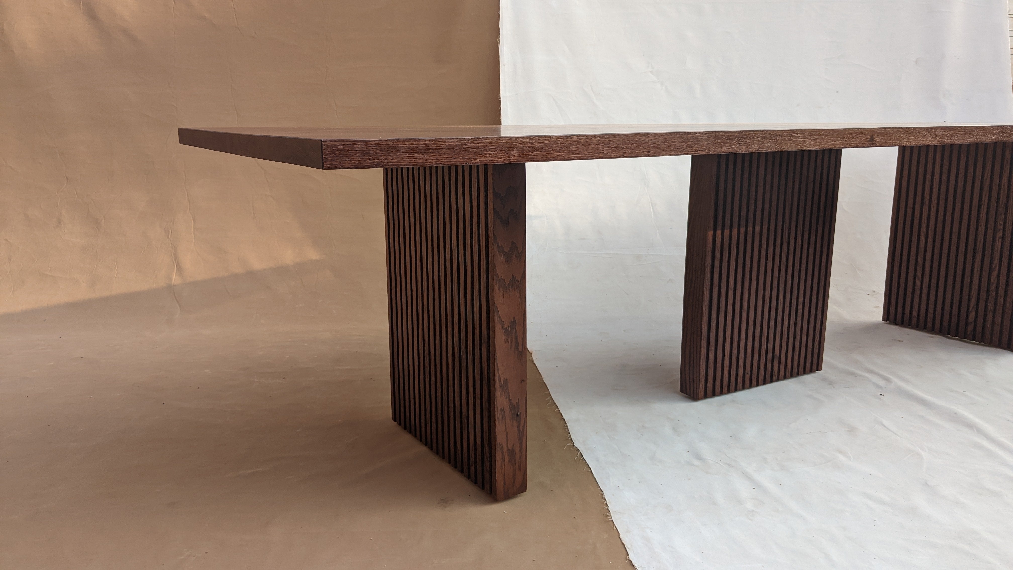 FLUTED DINING TABLE