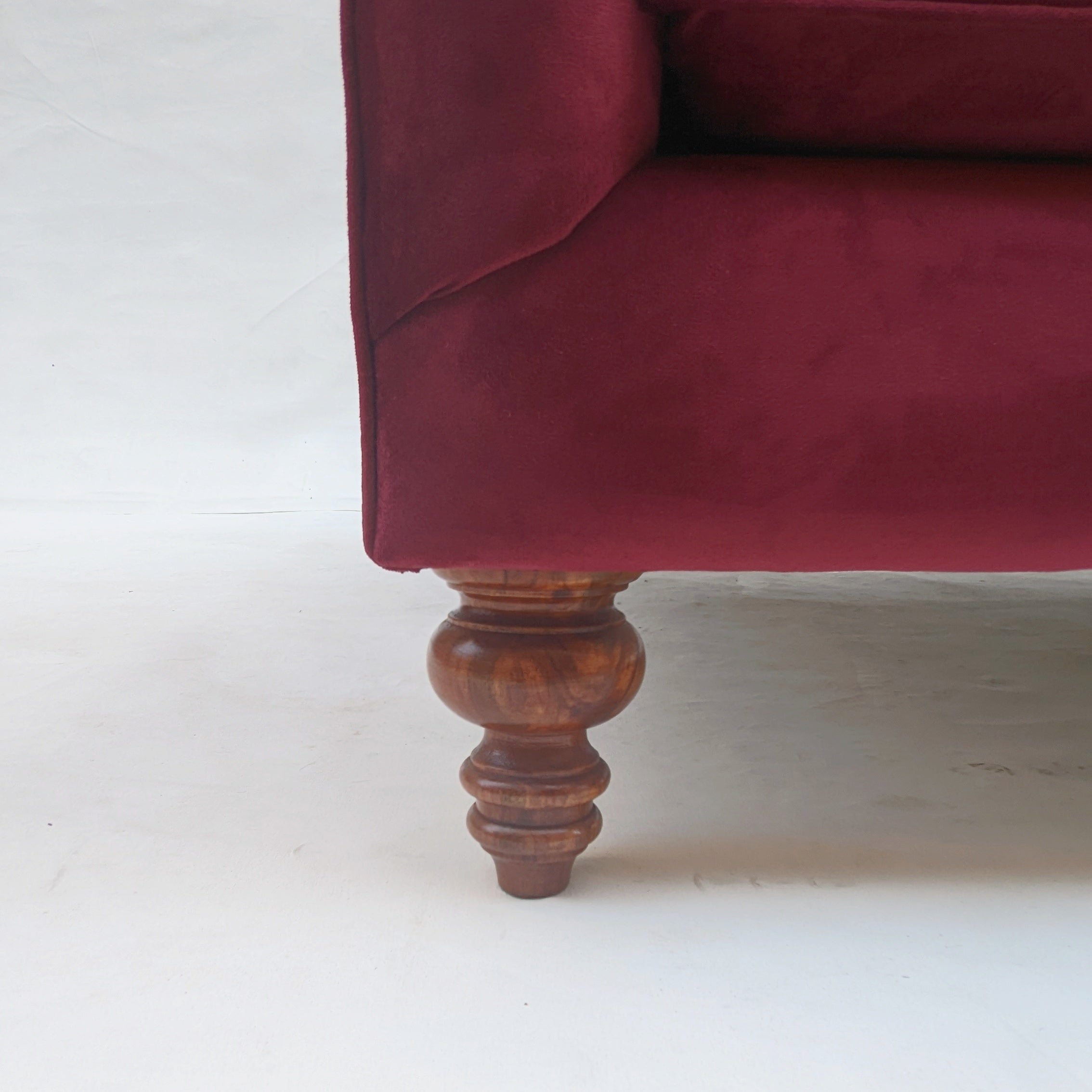 COUNTRY HOME SOFA