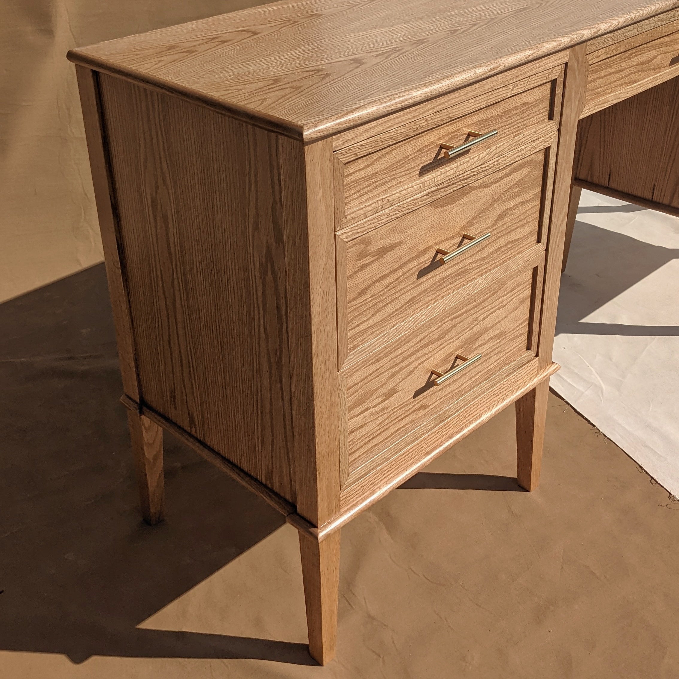 ELLE DRESSING TABLE