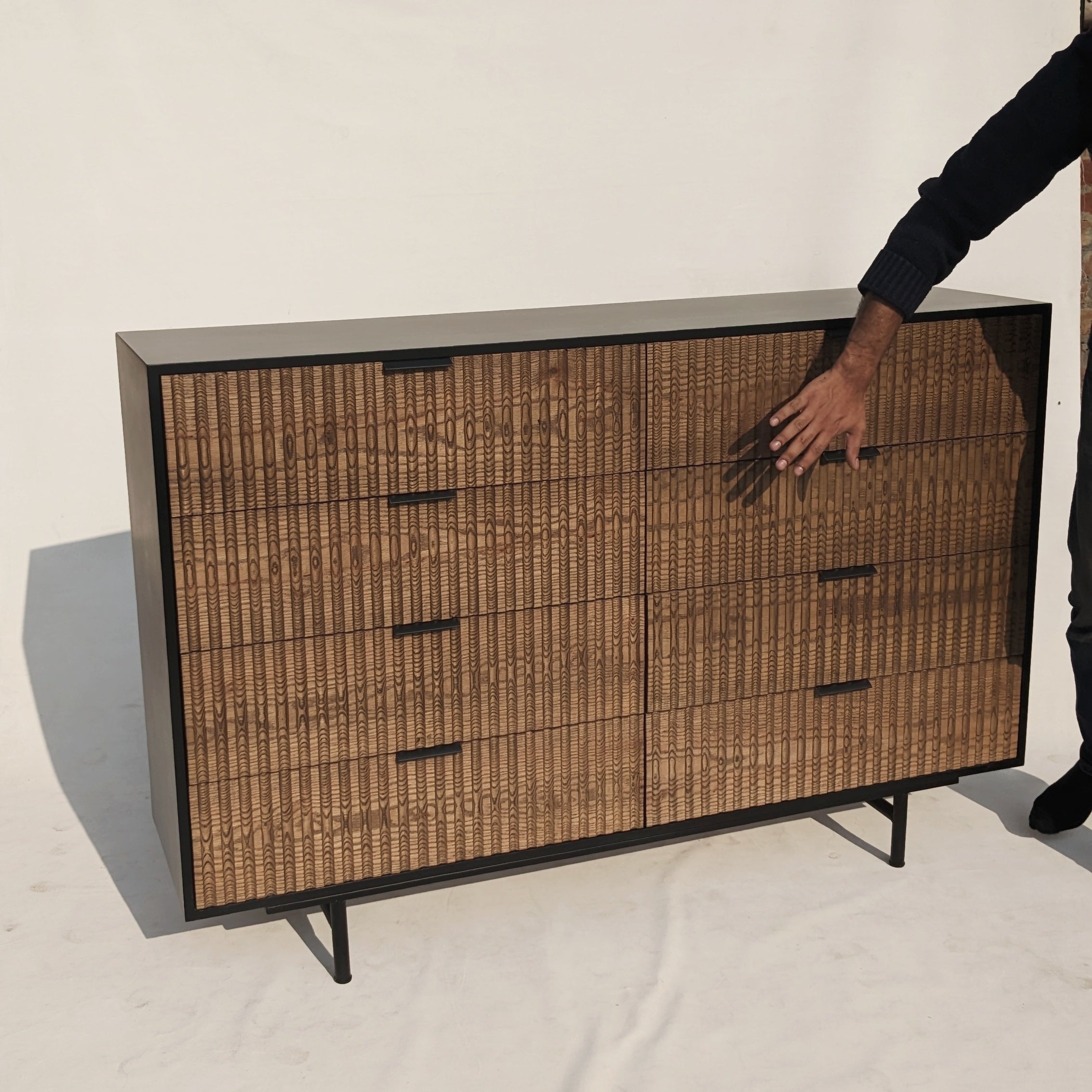 RIDGE DRESSER