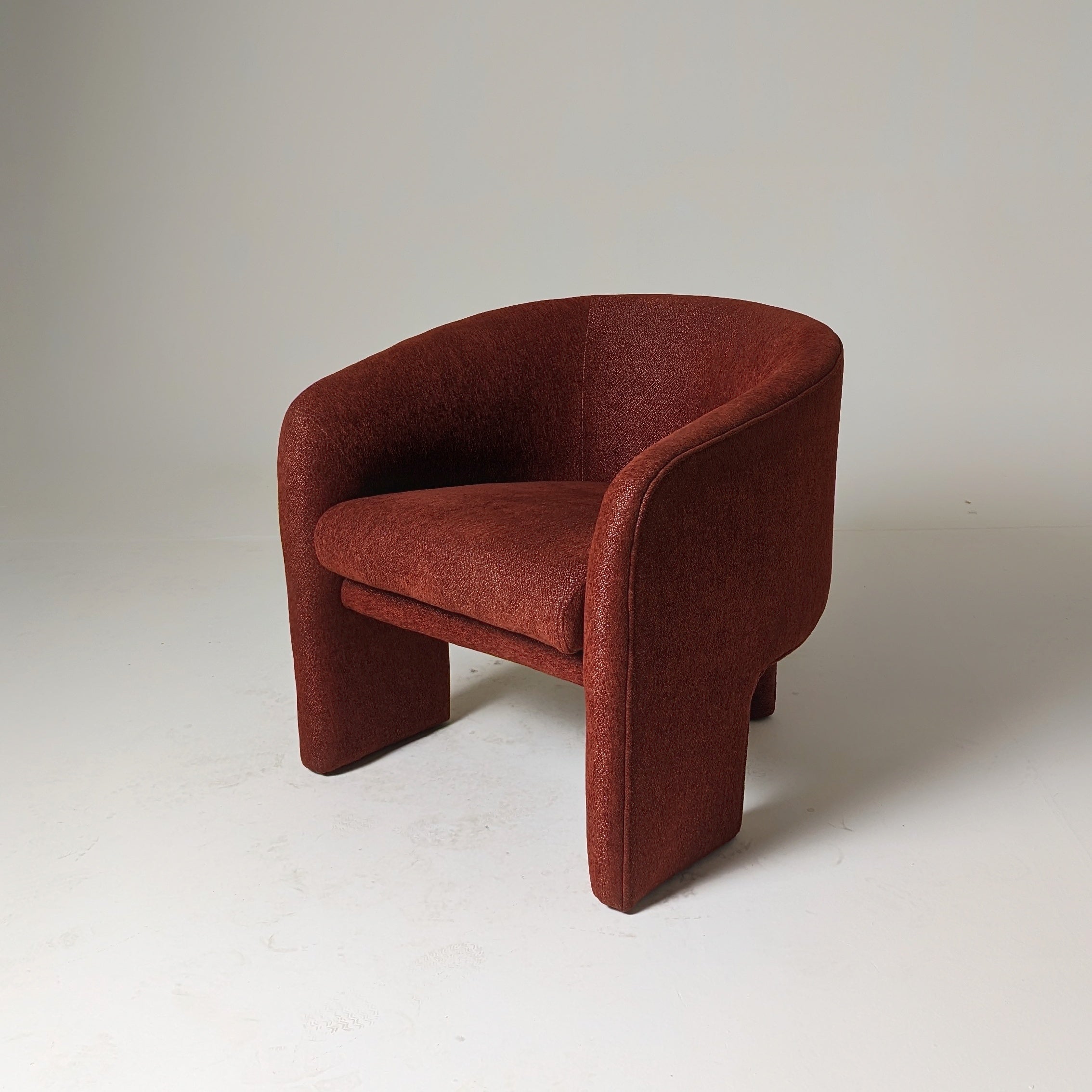 LOW BACK ACCENT CHAIR
