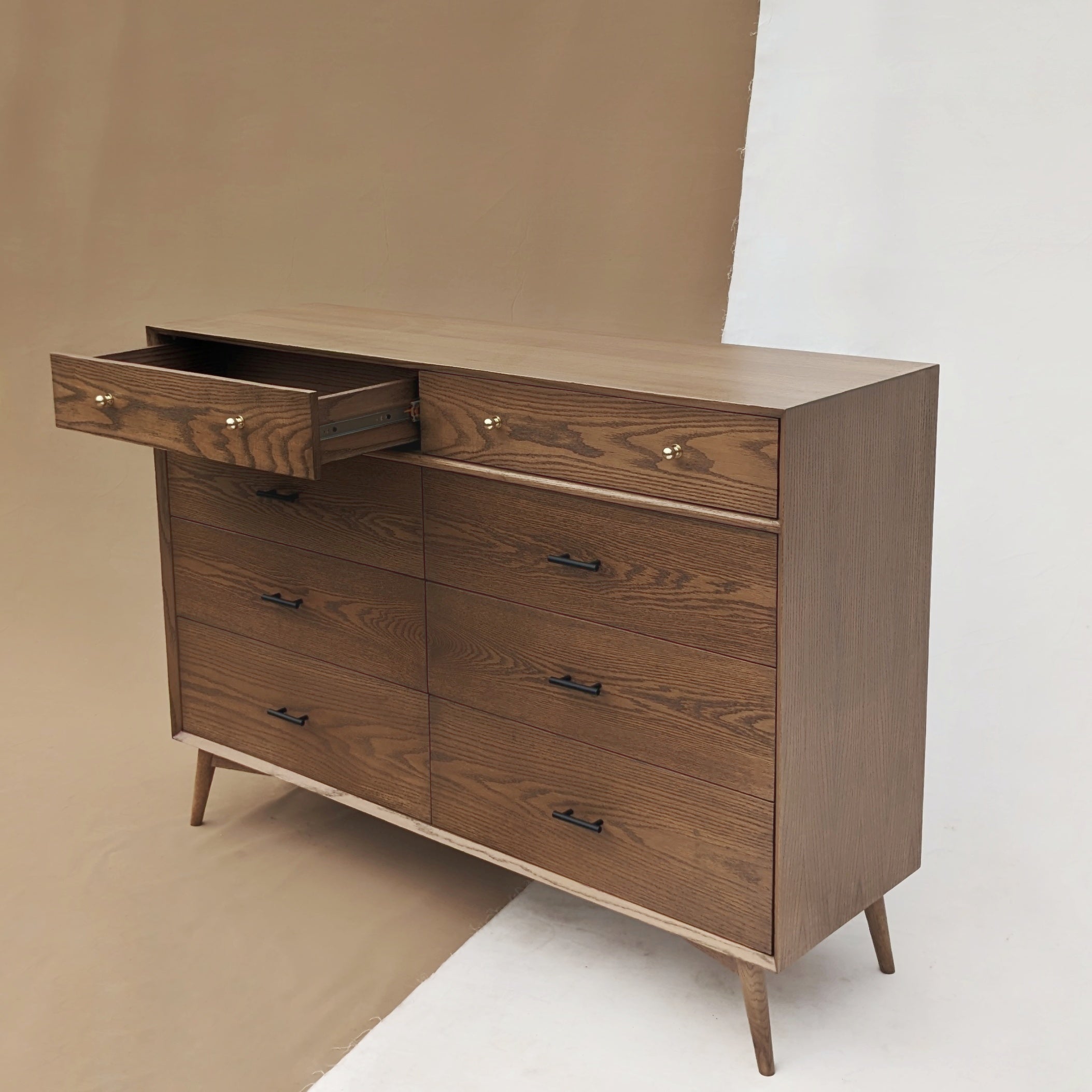 MCM DRESSER