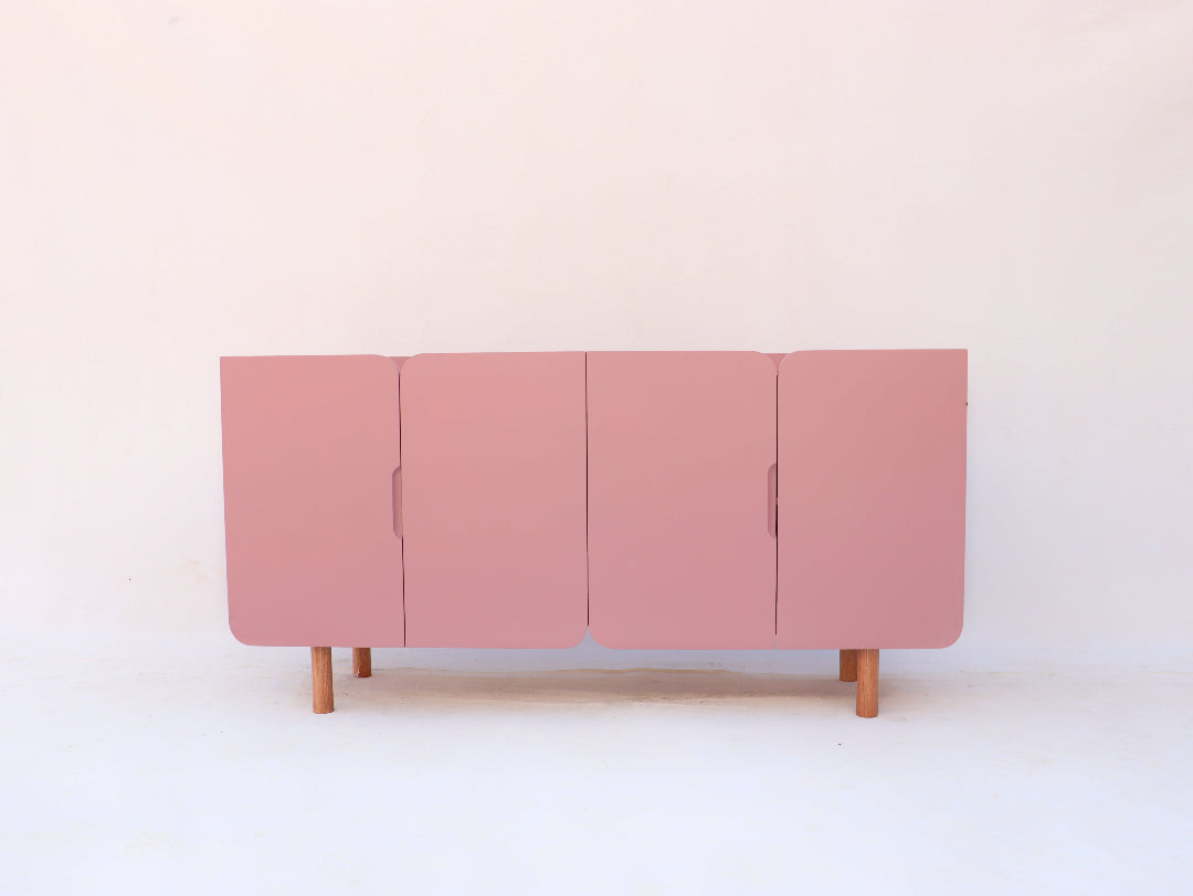 "Peppa Console – A charming pink console designed for kids' rooms, featuring a playful yet elegant design with ample storage. Perfect for organizing toys, books, and essentials while adding a fun and stylish touch to any space."