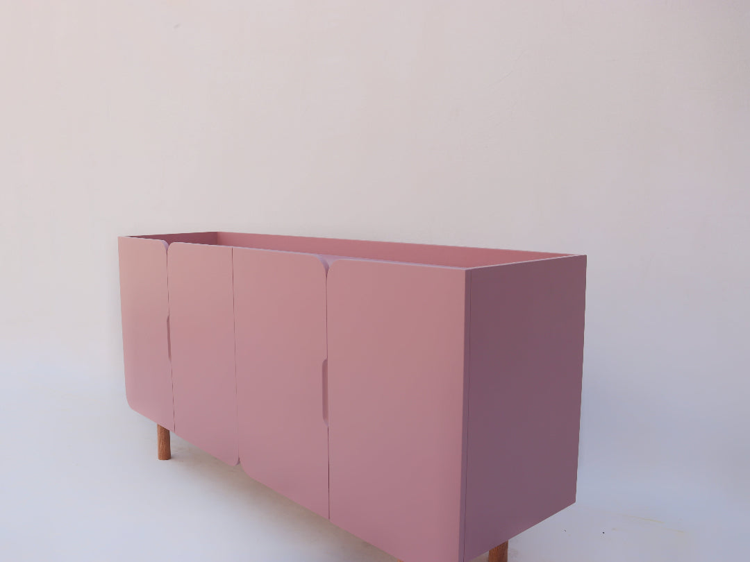 "Peppa Console – A charming pink console designed for kids' rooms, featuring a playful yet elegant design with ample storage. Perfect for organizing toys, books, and essentials while adding a fun and stylish touch to any space."