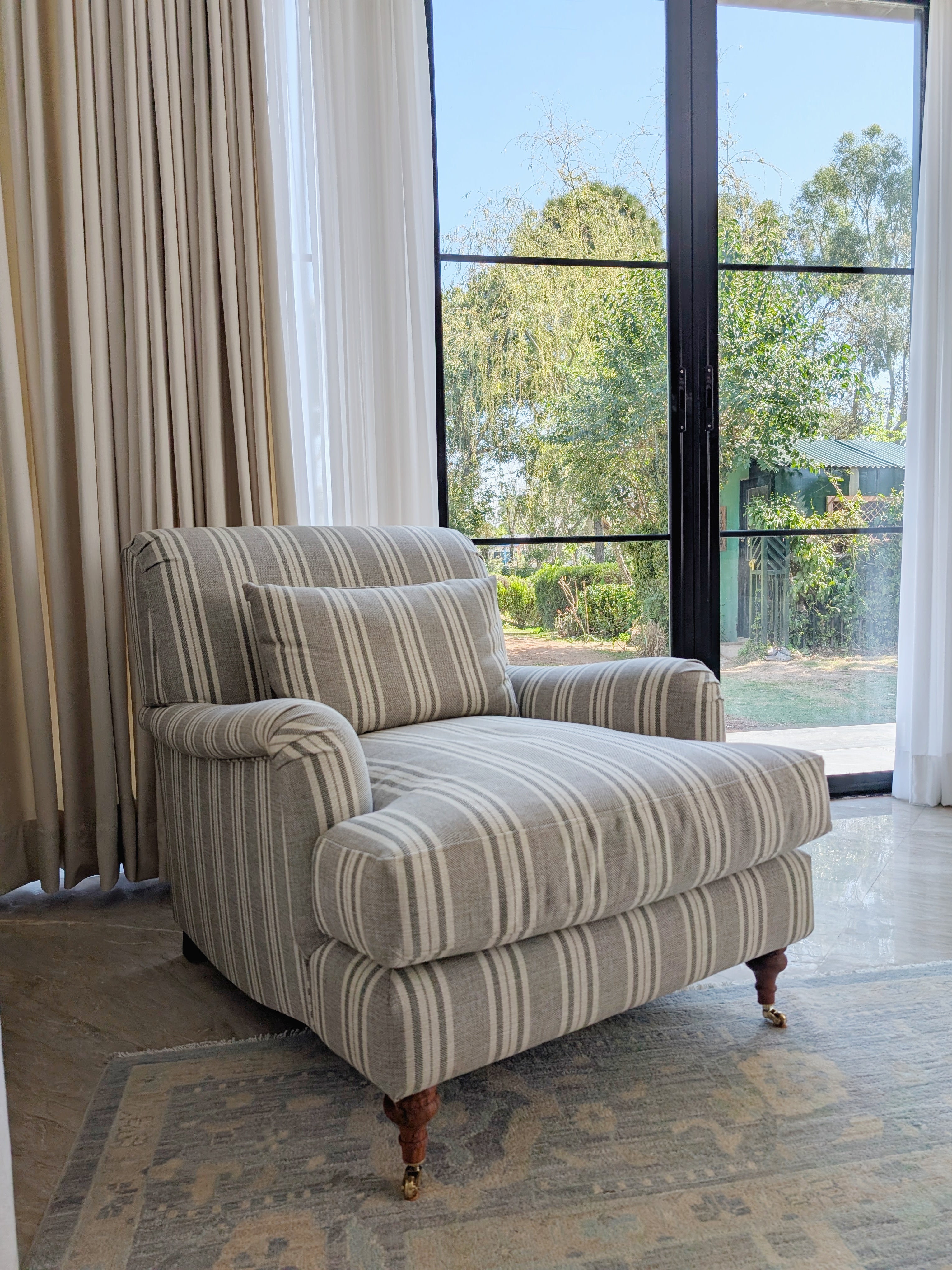 PEARSON ARM CHAIR
