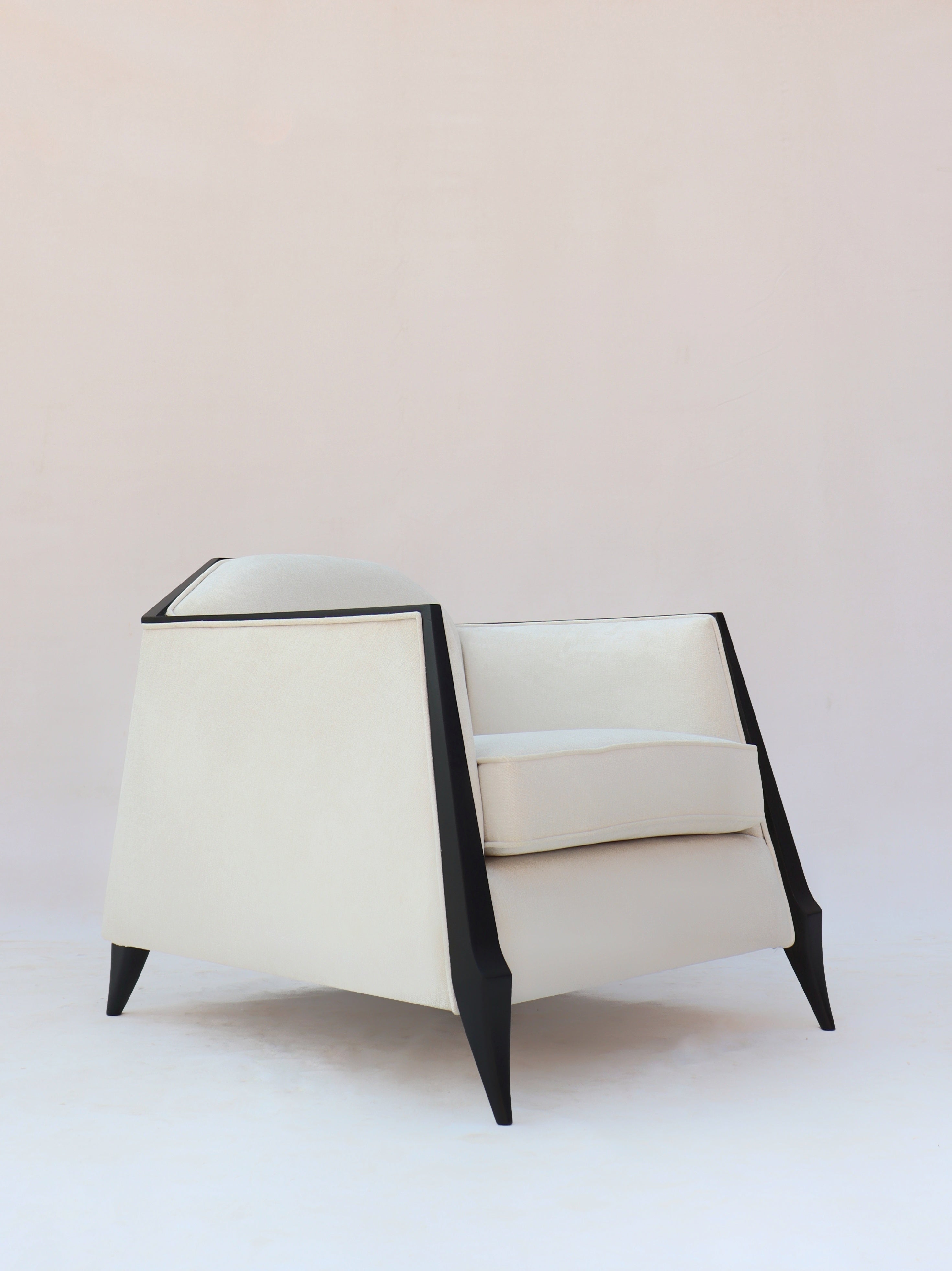 EDGE CHAIR