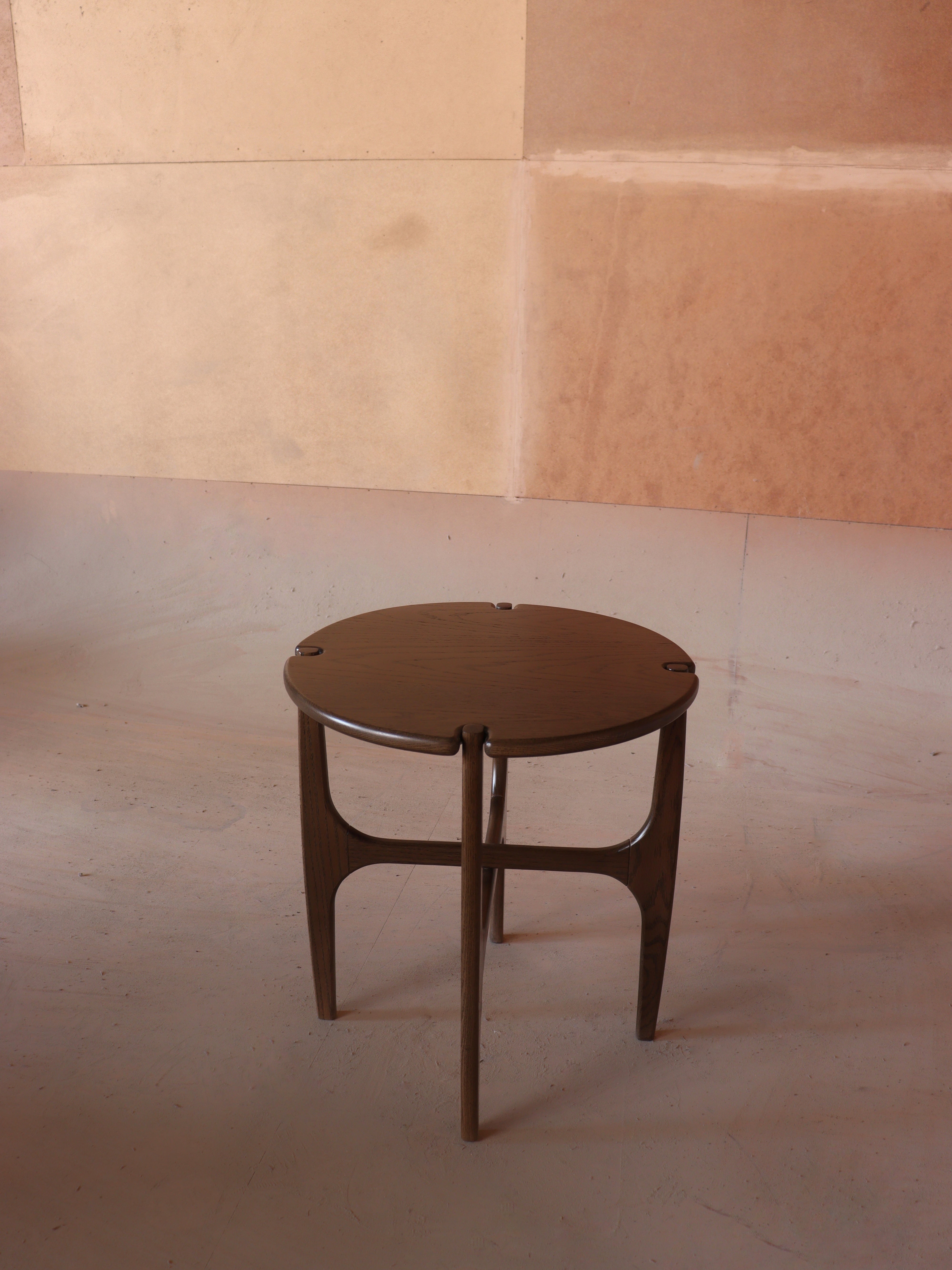 NEXUS SIDETABLE