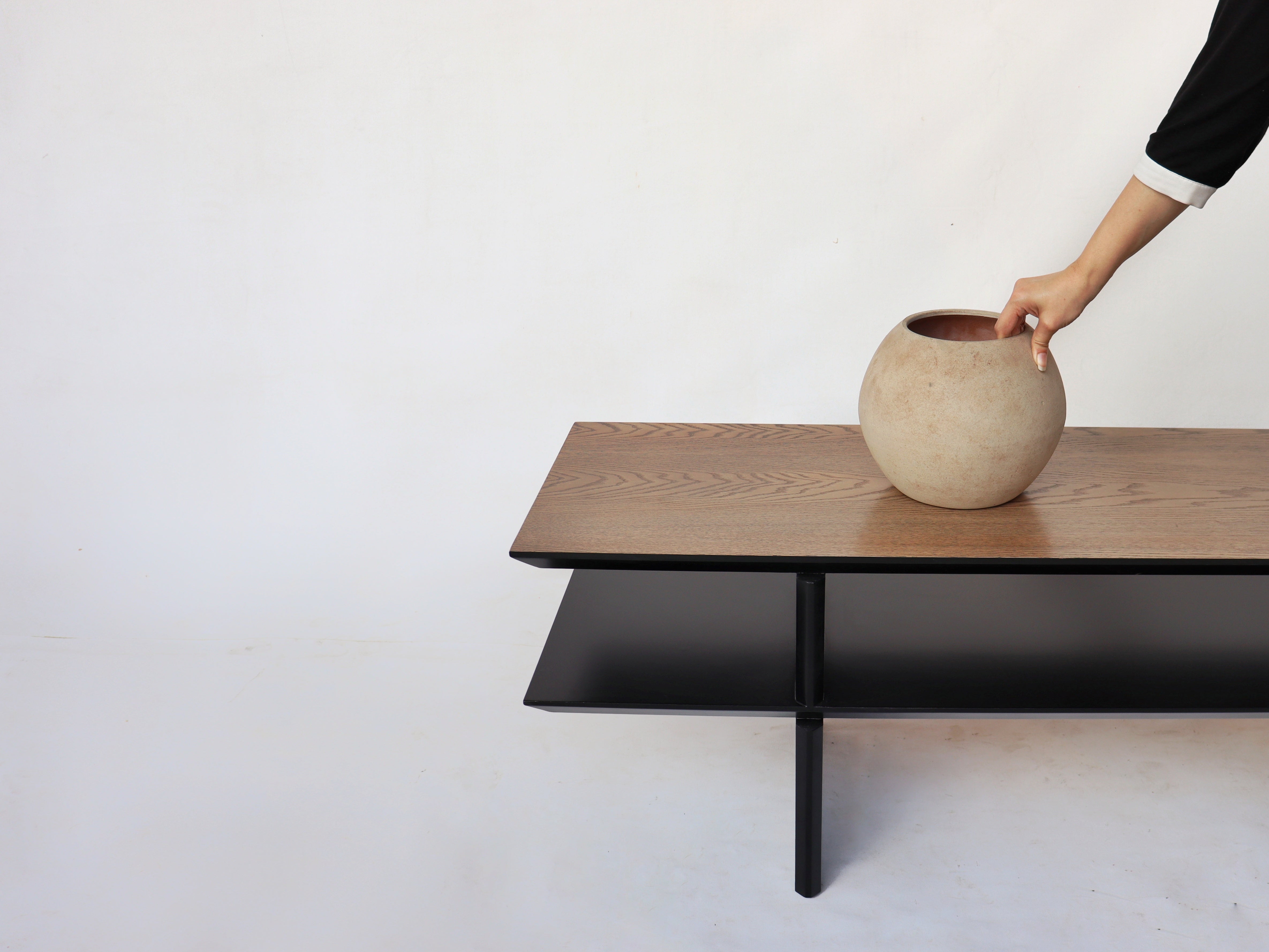 T LOW CONSOLE