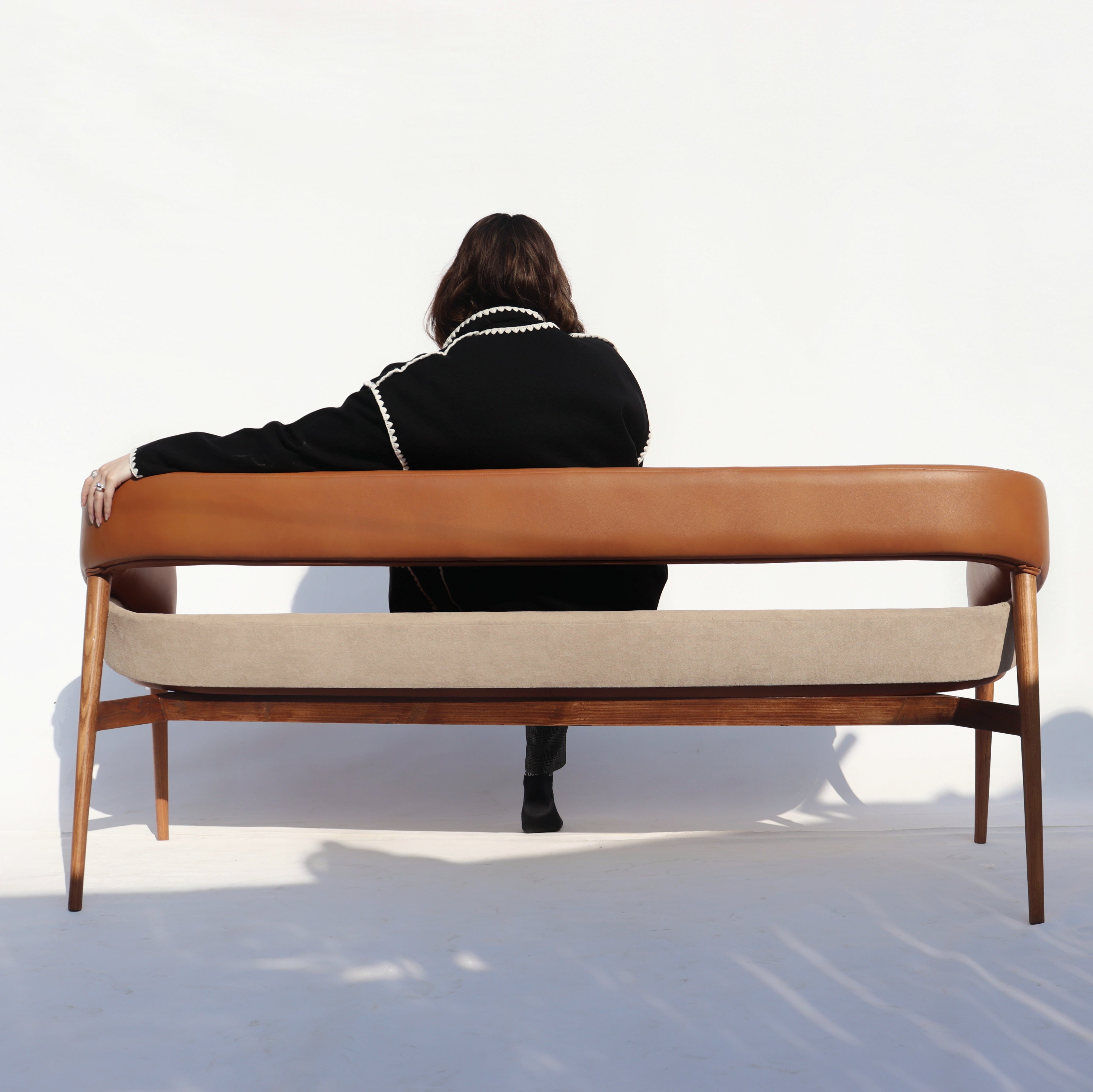 TUXEDO DINING BENCH