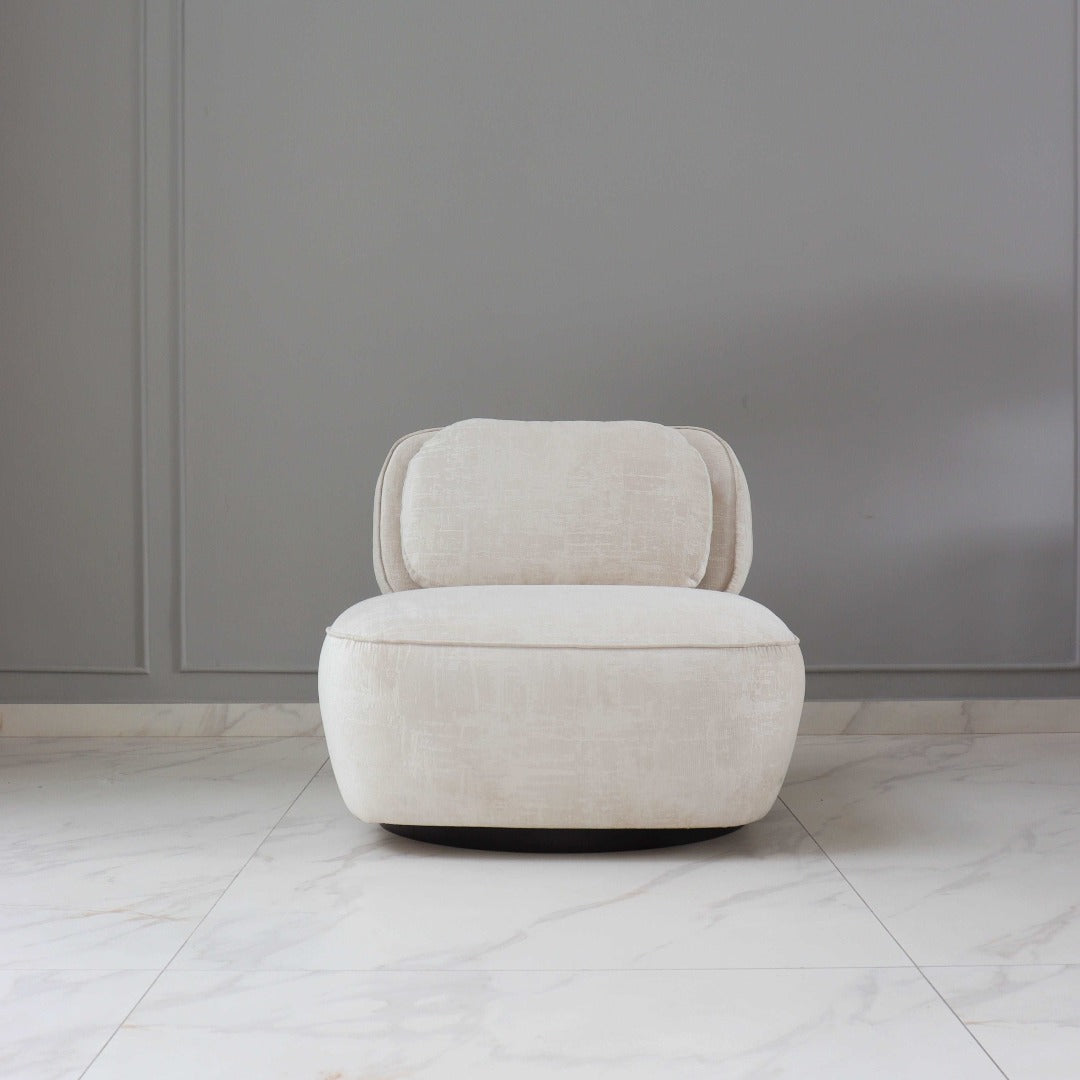 Experience comfort and convenience with our lightweight chair, designed for easy mobility. Its plush upholstery ensures a comfortable seating experience wherever you place it