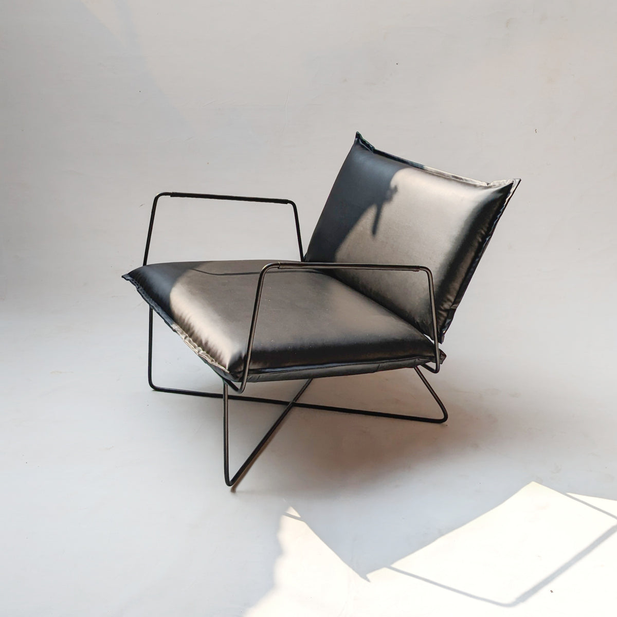 BOWERY CHAIR