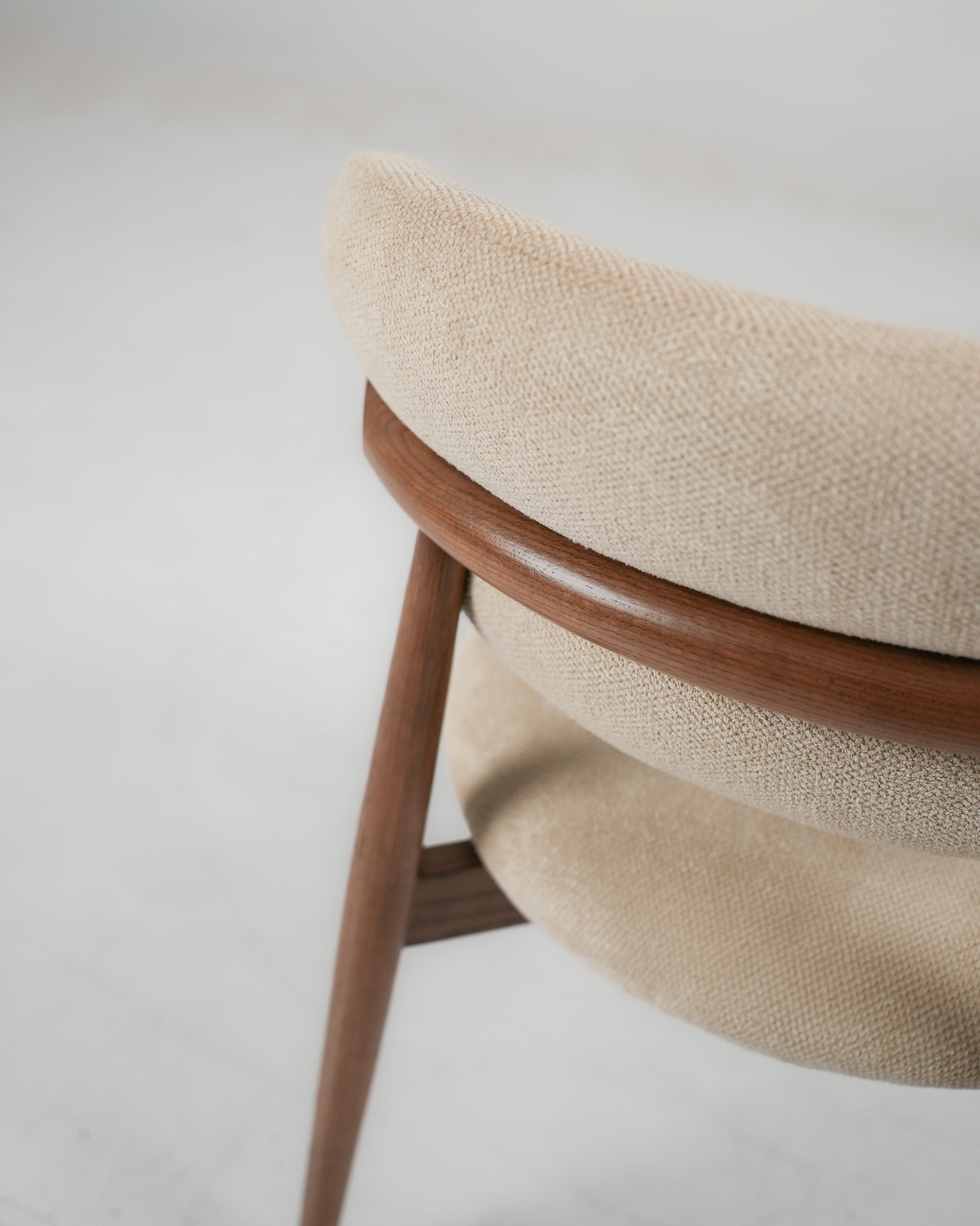 DOLLY DINING CHAIR