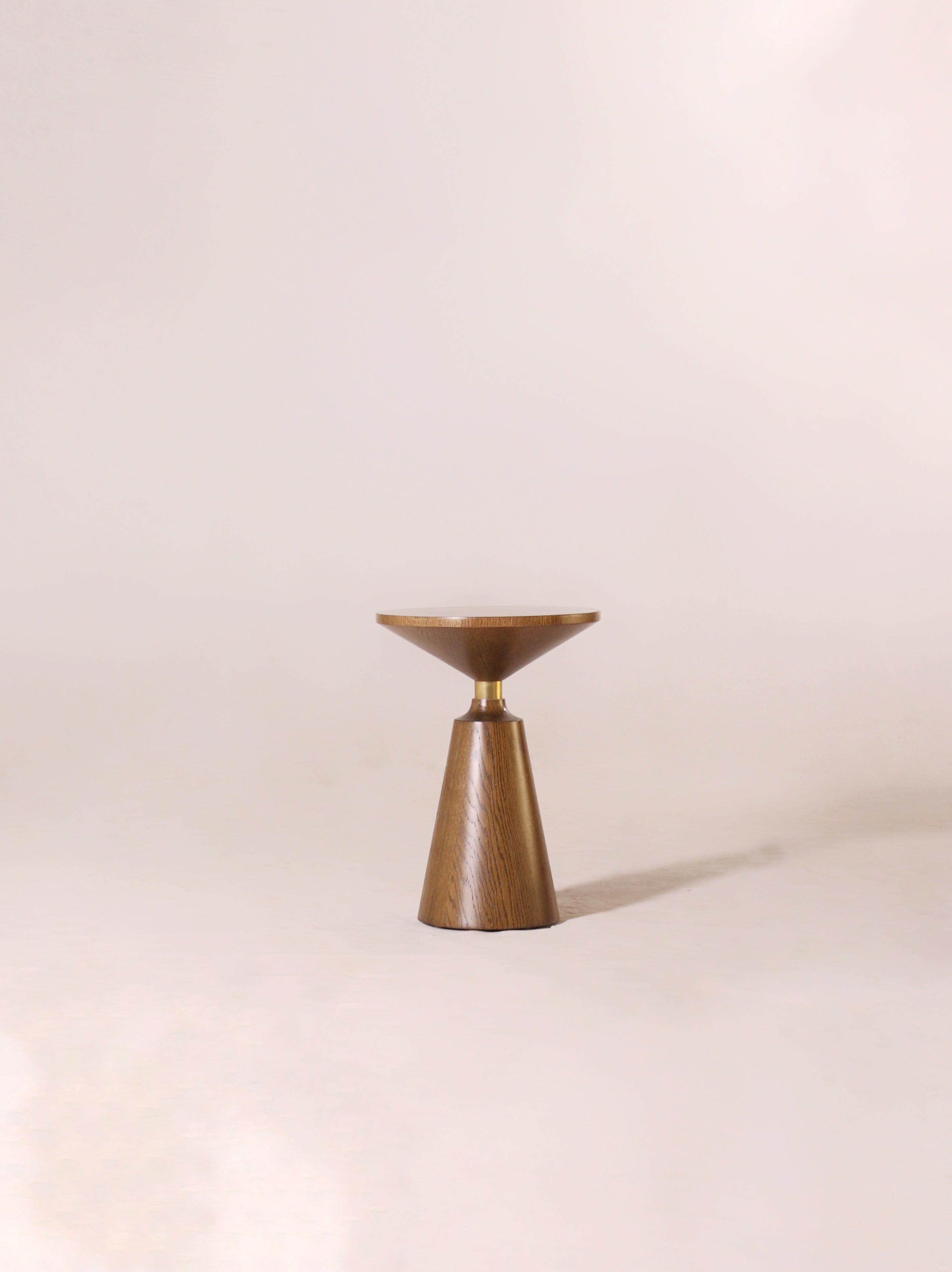 TOPSY SIDETABLE